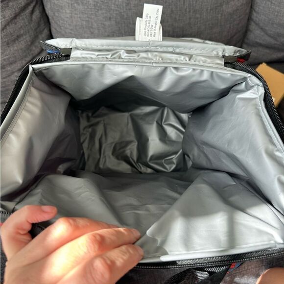 Spider-Man Marvel x Igloo Backpack 28 Cans Capacity Insulated Daypack New - Picture 9 of 14